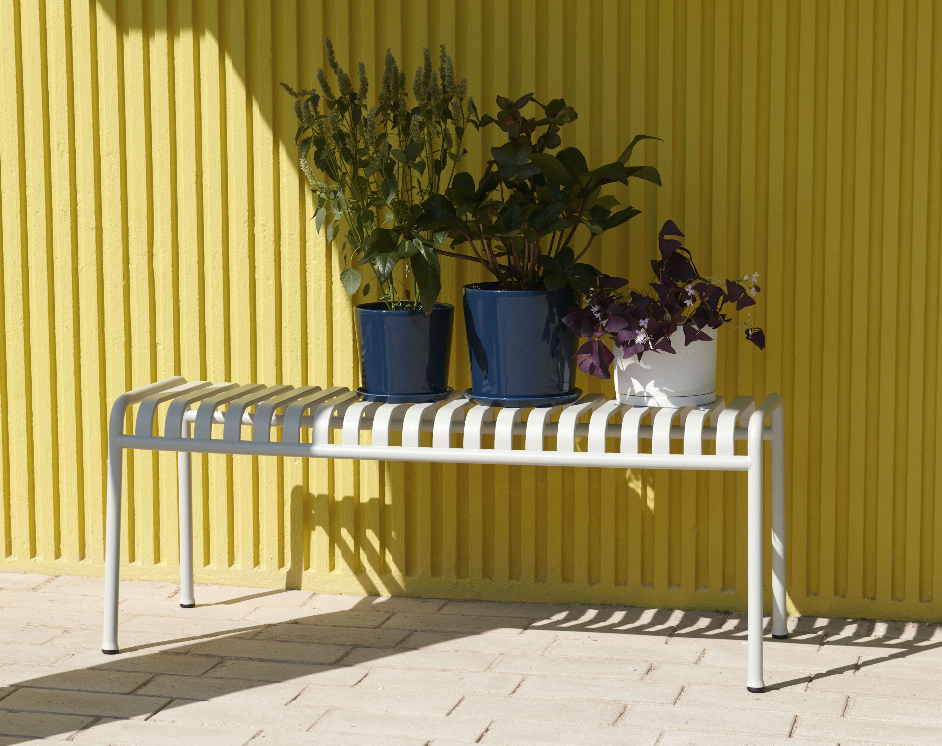 Plant pot met schotel L Koop op HAY.nl